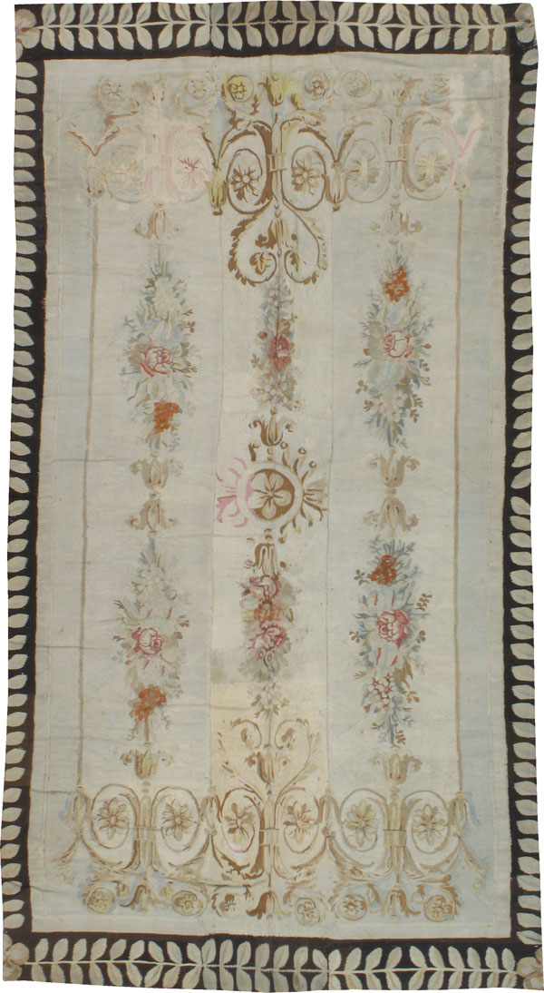 An Aubusson Carpet, No.9051 - Galerie Shabab