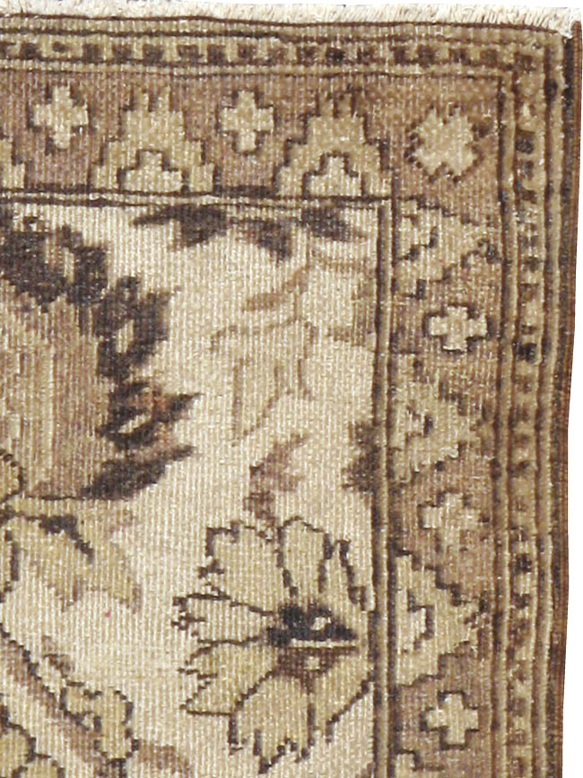 Antique Indian Agra Rug, No.9067 - Galerie Shabab