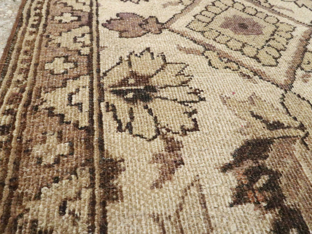 Antique Indian Agra Rug, No.9067 - Galerie Shabab