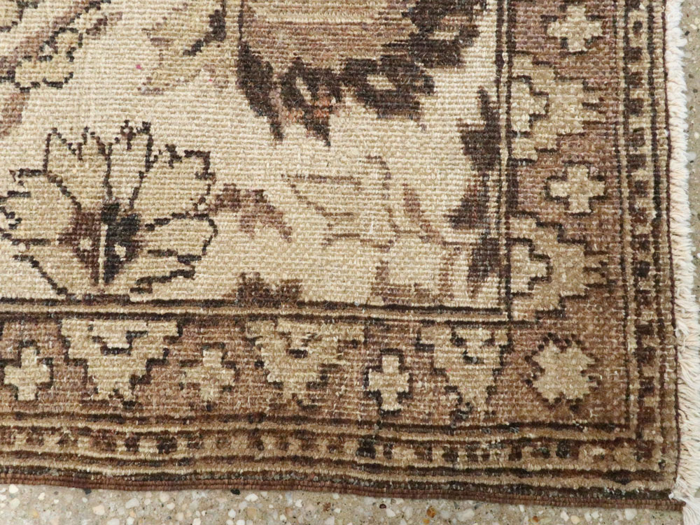 Antique Indian Agra Rug, No.9067 - Galerie Shabab
