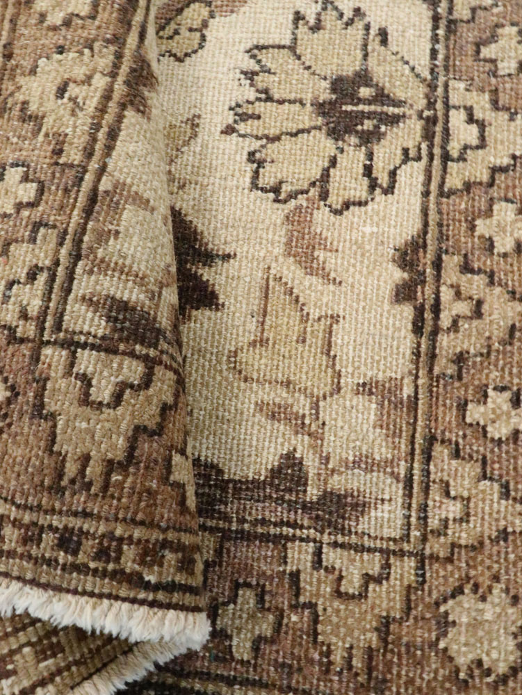 Antique Indian Agra Rug, No.9067 - Galerie Shabab