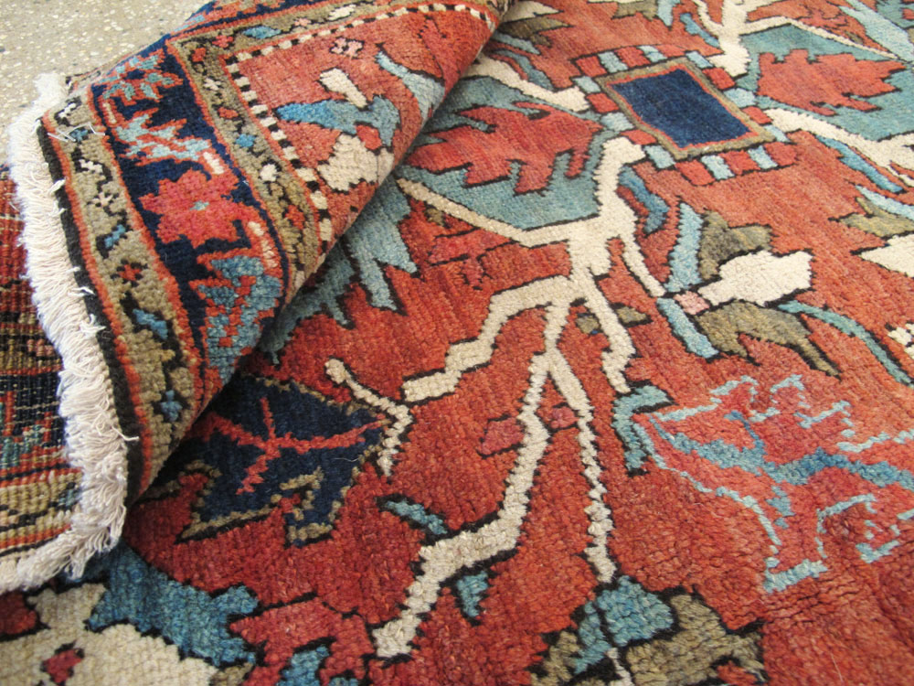 Antique Persian Heriz Rug, No.9072 - Galerie Shabab