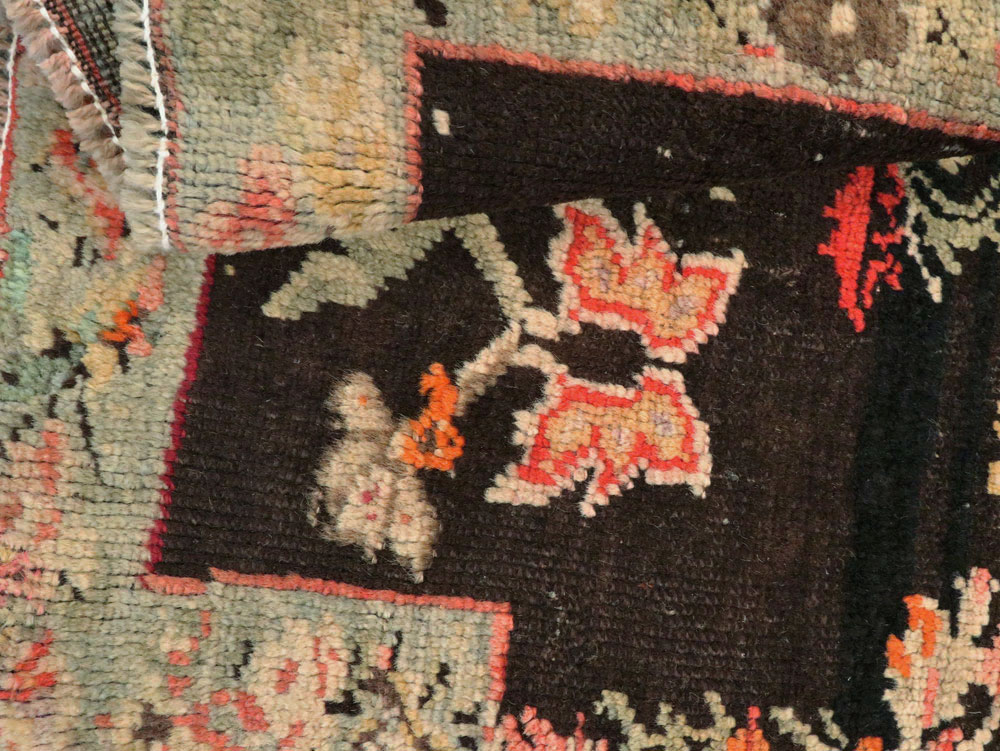 Antique Caucasian Karabagh Rug, No.9082 - Galerie Shabab