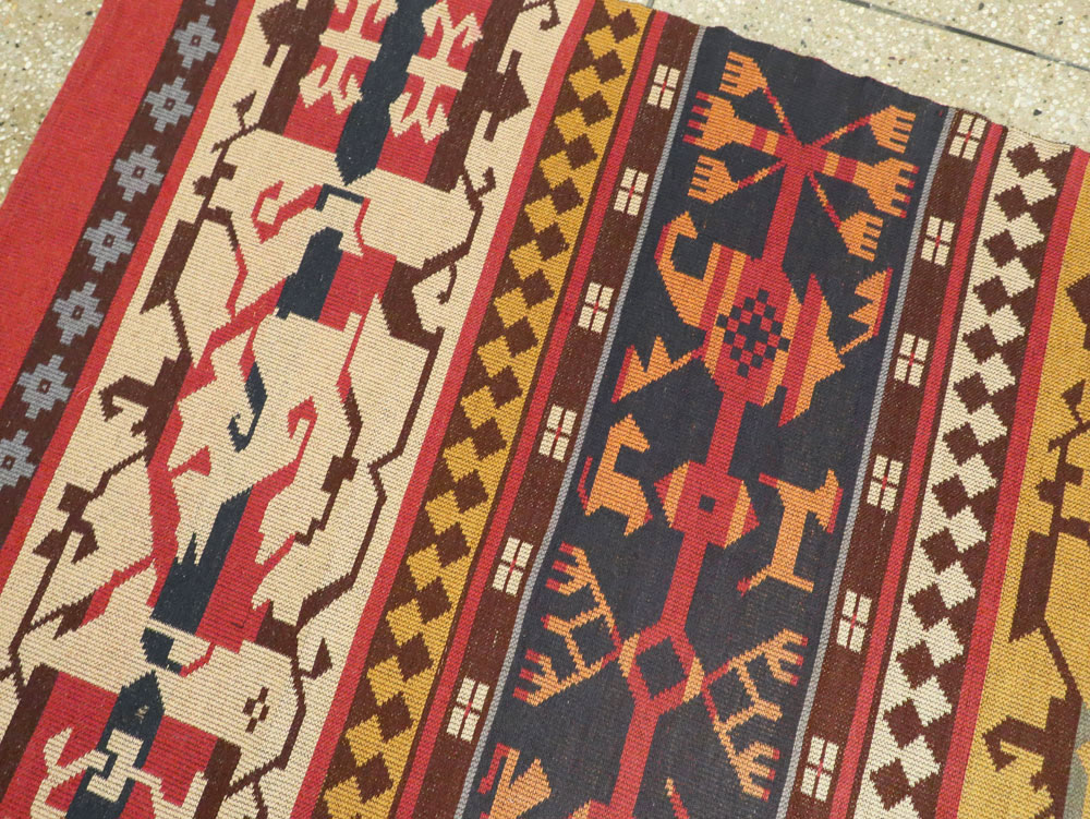 Vintage European Kilim Gallery Carpet, No.9108 - Galerie Shabab