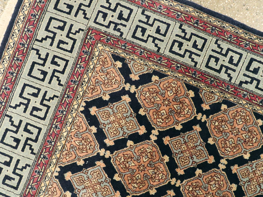 Vintage Turkish Herekeh Rug, No.9109 - Galerie Shabab