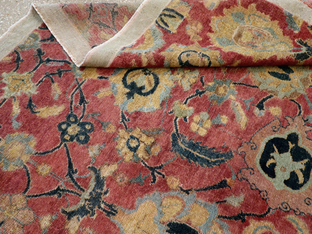 Antique Persian Isfahan Rug, No.9112 - Galerie Shabab