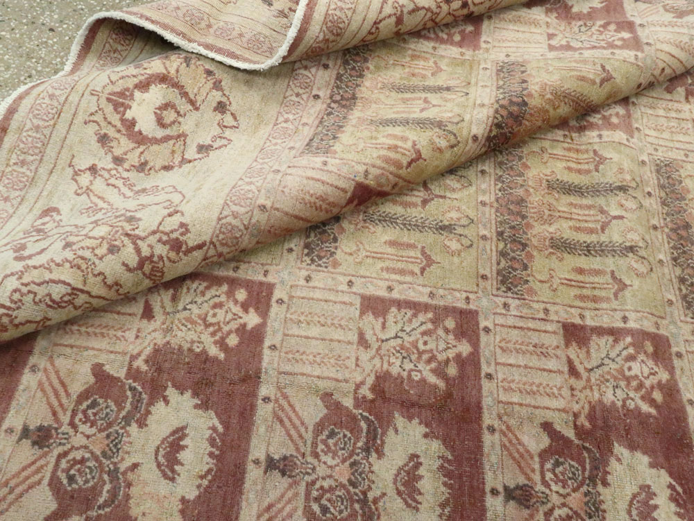 Antique Persian Dorokhsh Carpet, No.9152 - Galerie Shabab