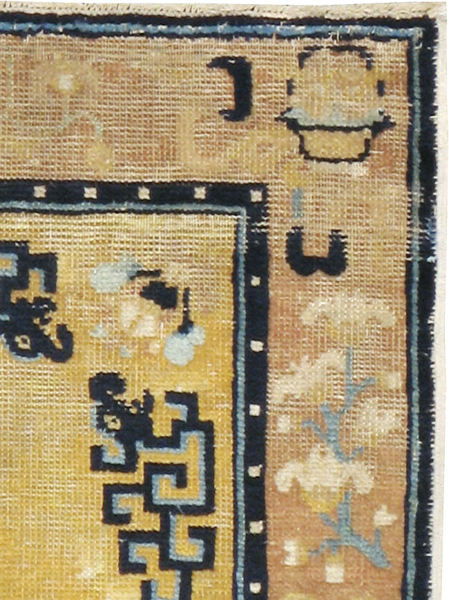 Antique Chinese Ningxia Square Rug, No.9195 - Galerie Shabab