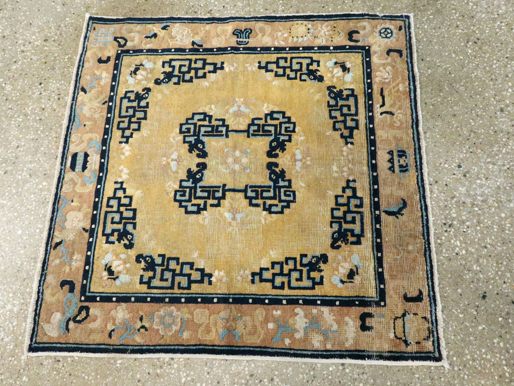 Antique Chinese Ningxia Square Rug, No.9195 - Galerie Shabab