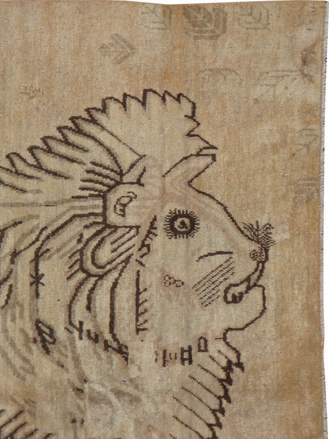 Vintage East Turkestan Samarkand Pictorial Carpet, No.9205 - Galerie Shabab