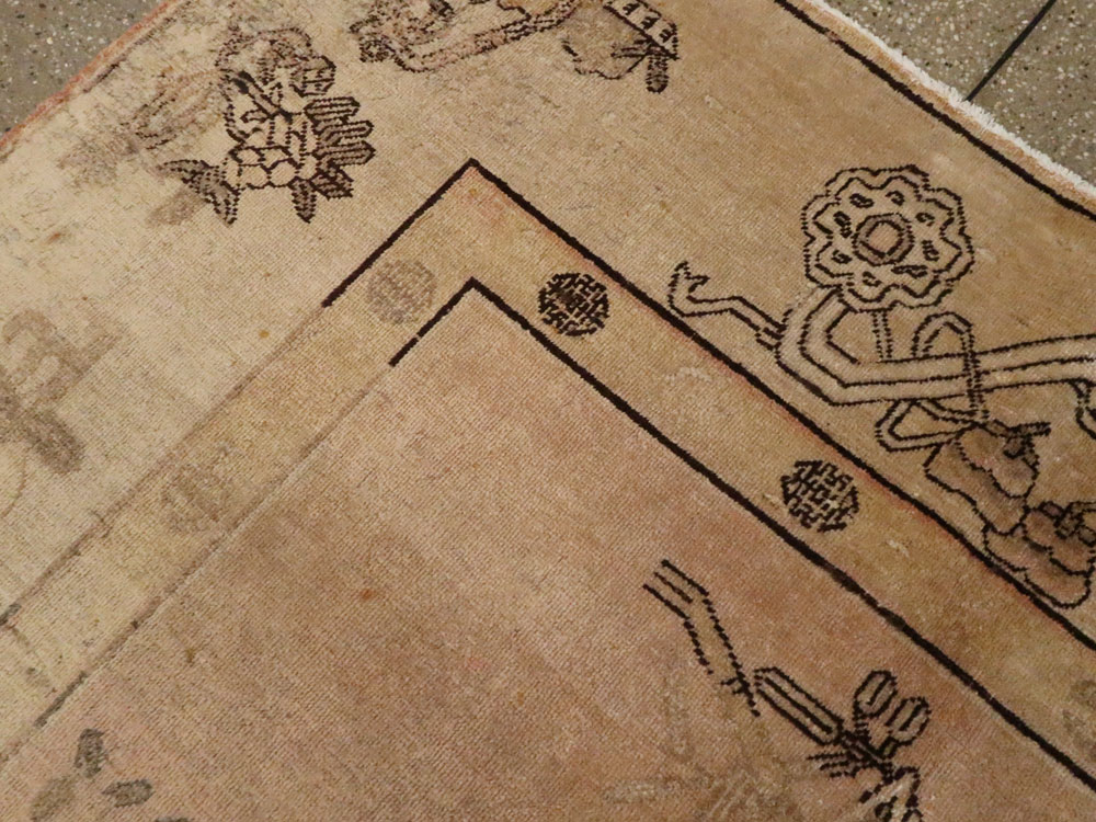 Vintage East Turkestan Khotan Pictorial Carpet, No.9210 - Galerie Shabab