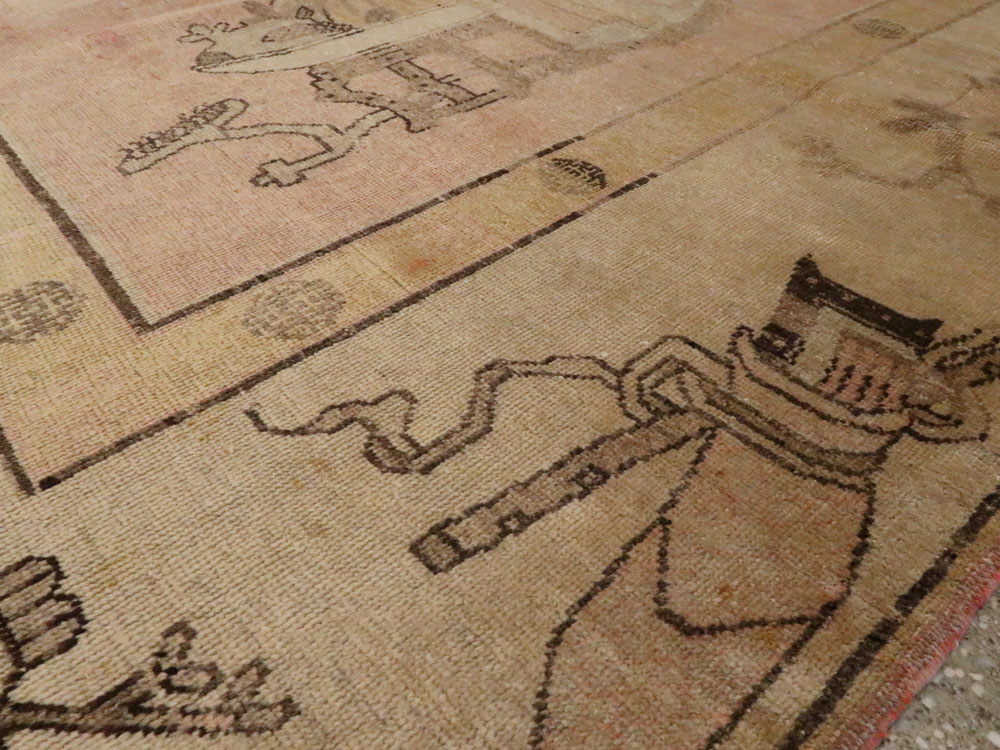Vintage East Turkestan Khotan Pictorial Carpet, No.9210 - Galerie Shabab