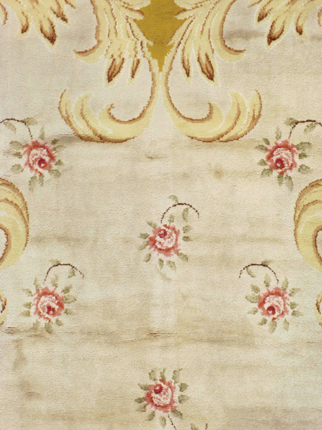 Vintage European Savonnerie Carpet, No.9212 - Galerie Shabab