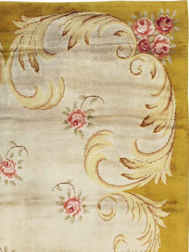 Vintage European Savonnerie Carpet, No.9212 - Galerie Shabab