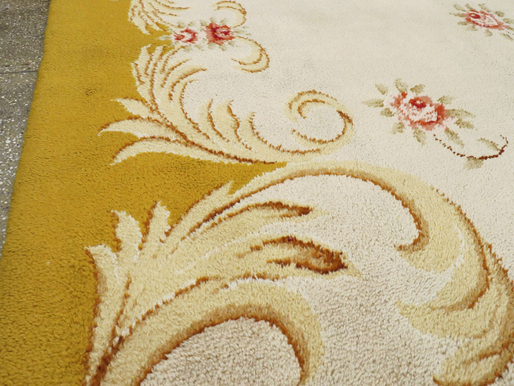 Vintage European Savonnerie Carpet, No.9212 - Galerie Shabab
