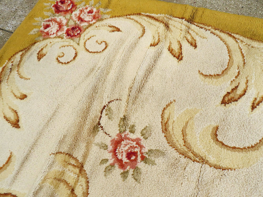 Vintage European Savonnerie Carpet, No.9212 - Galerie Shabab