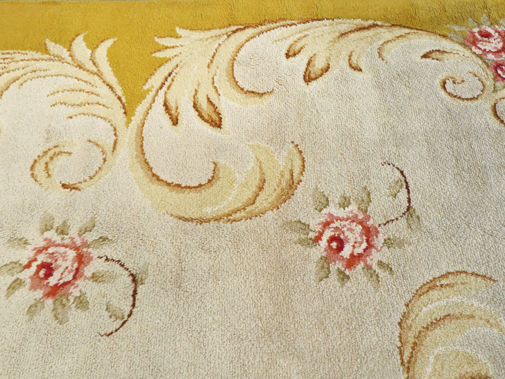 Vintage European Savonnerie Carpet, No.9212 - Galerie Shabab