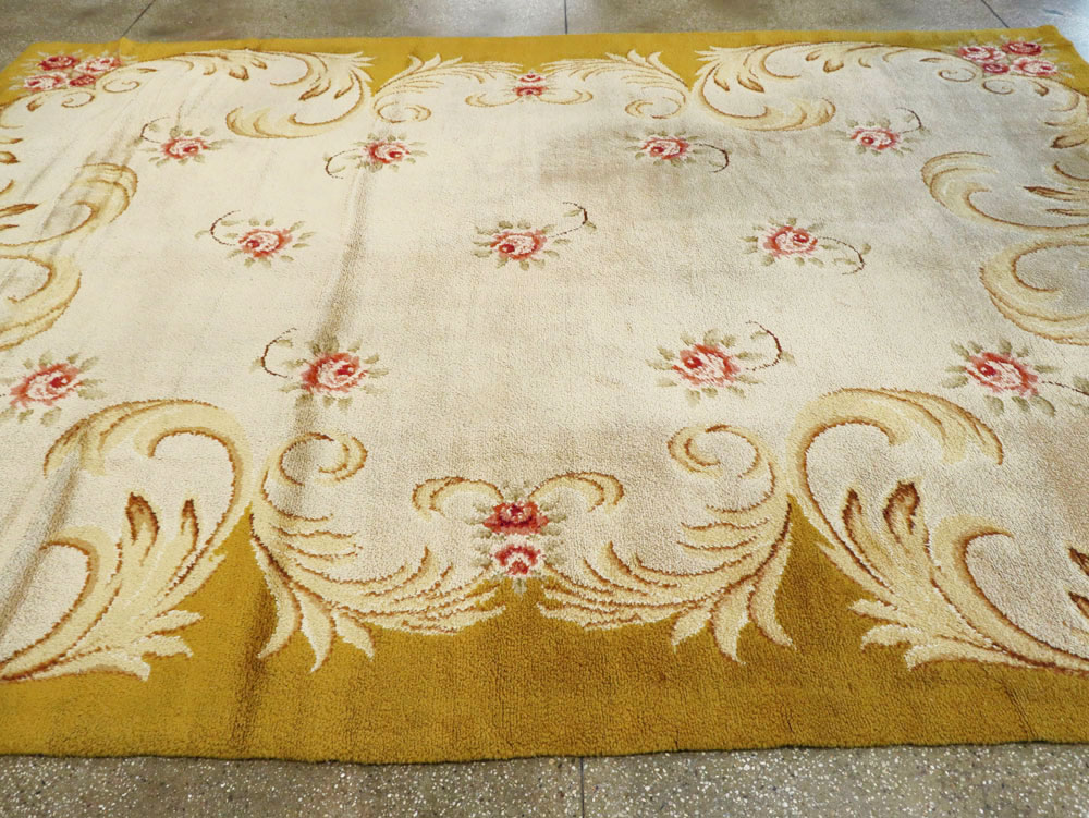 Vintage European Savonnerie Carpet, No.9212 - Galerie Shabab