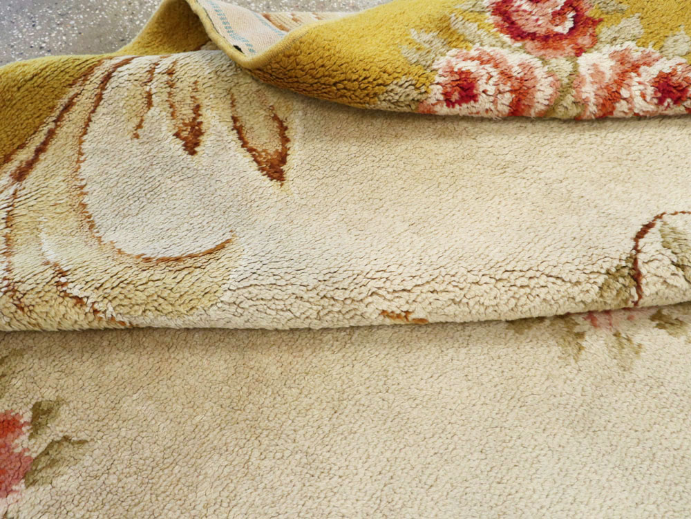 Vintage European Savonnerie Carpet, No.9212 - Galerie Shabab