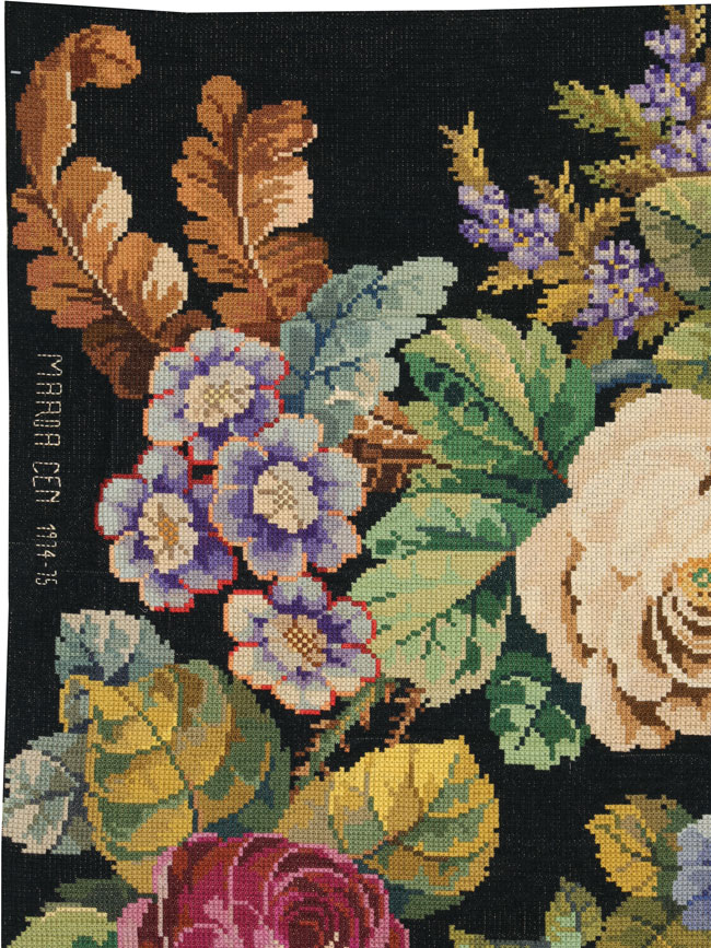 A Needlepoint Rug, No.9214 - Galerie Shabab