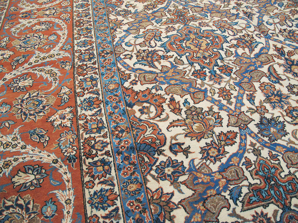 Vintage Persian Isfahan Carpet, No.9238 - Galerie Shabab