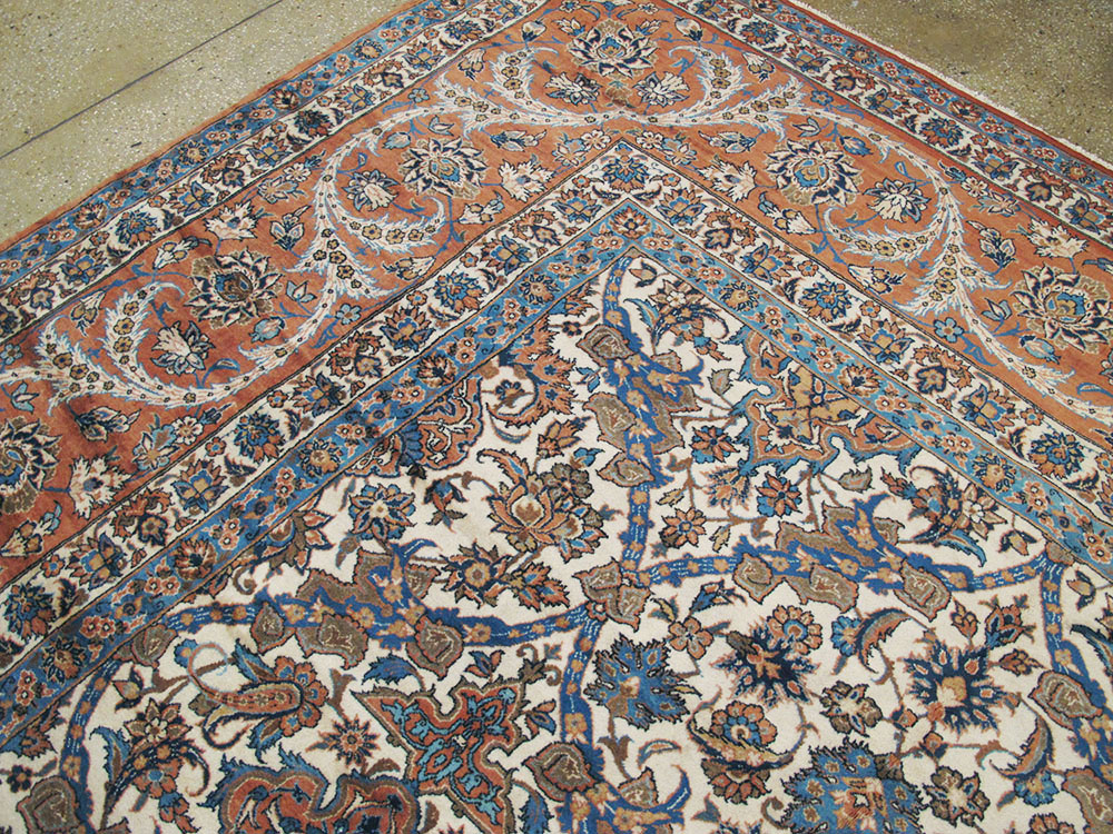 Vintage Persian Isfahan Carpet, No.9238 - Galerie Shabab