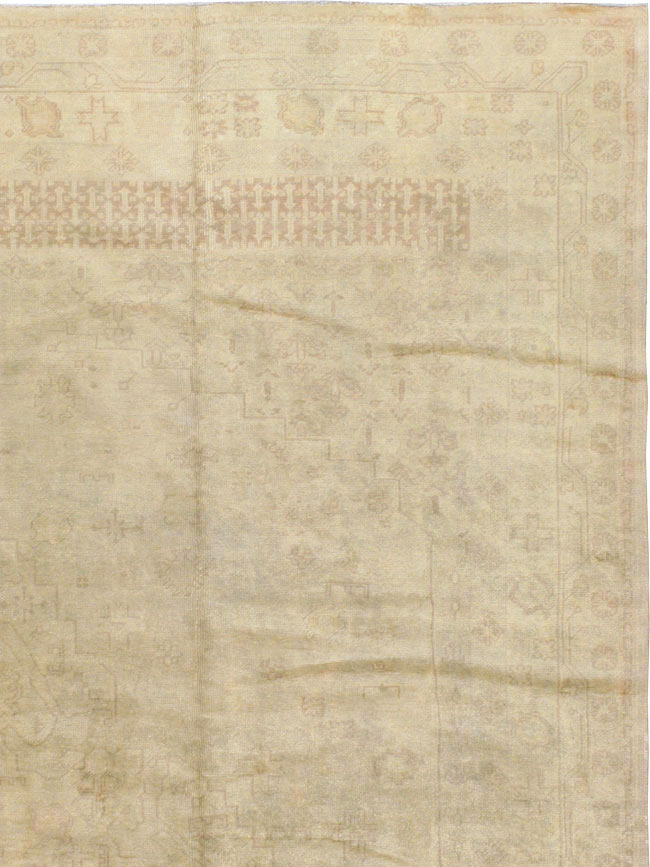 Antique Turkish Oushak Carpet, No.9277 - Galerie Shabab