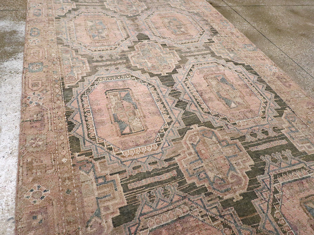 Antique Persian Kurd Bidjar Wide Gallery Runner, No.9328 - Galerie Shabab