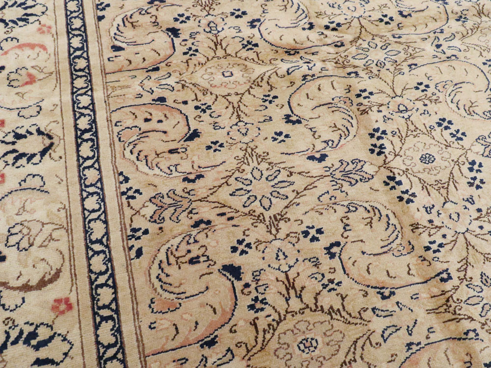 Vintage Turkish Sivas Room Size Carpet, No.9367 - Galerie Shabab