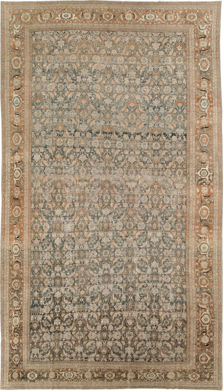 Antique Persian Bibikabad Oversize Carpet, No.9368 - Galerie Shabab