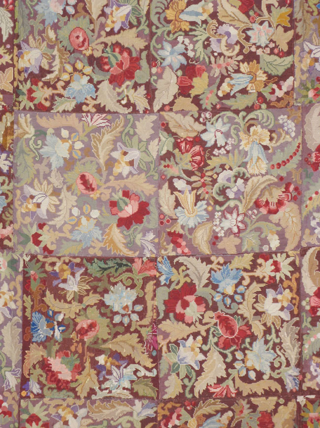 A Needlepoint Carpet, No.9376 - Galerie Shabab