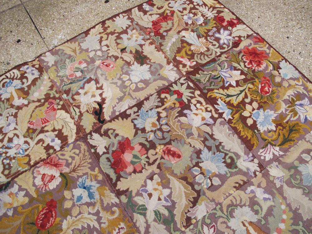 A Needlepoint Carpet, No.9376 - Galerie Shabab
