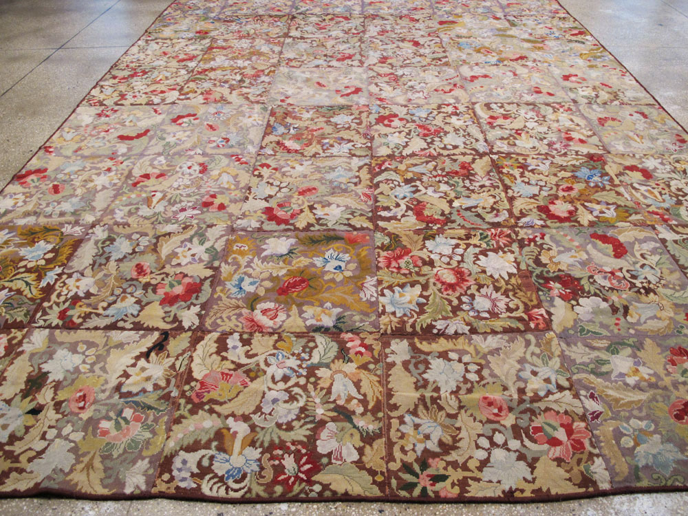 A Needlepoint Carpet, No.9376 - Galerie Shabab