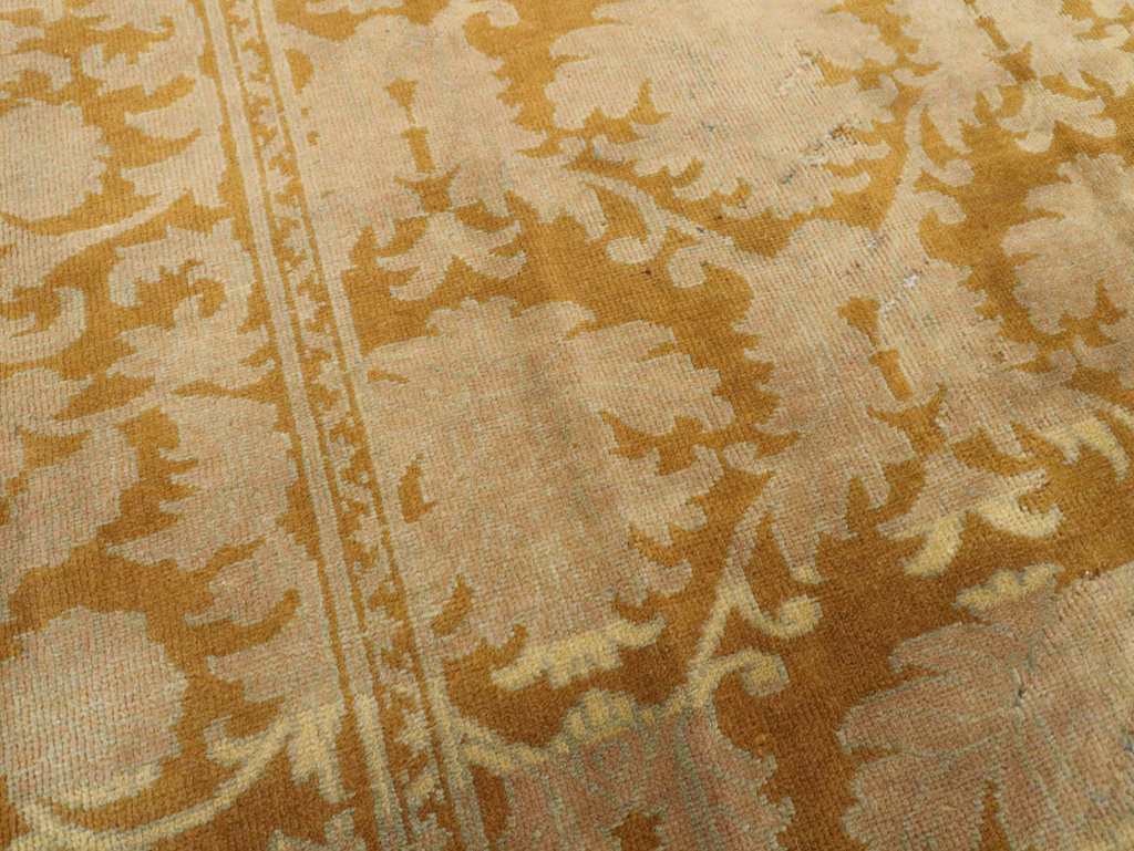 A Lahore Carpet, No.9378 - Galerie Shabab