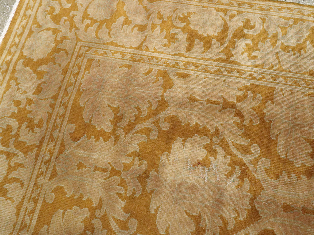 A Lahore Carpet, No.9378 - Galerie Shabab