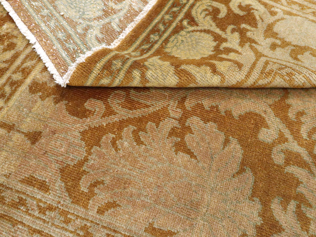 A Lahore Carpet, No.9378 - Galerie Shabab