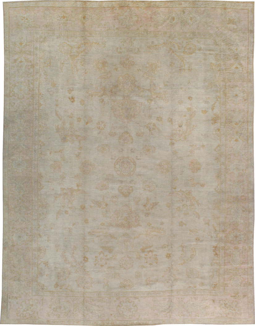 An Oushak Carpet, No.9381 - Galerie Shabab