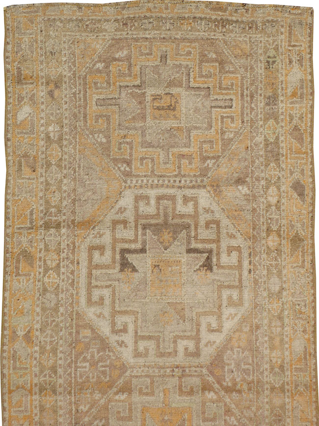Antique Persian Kurdish Rug, No.9386 - Galerie Shabab