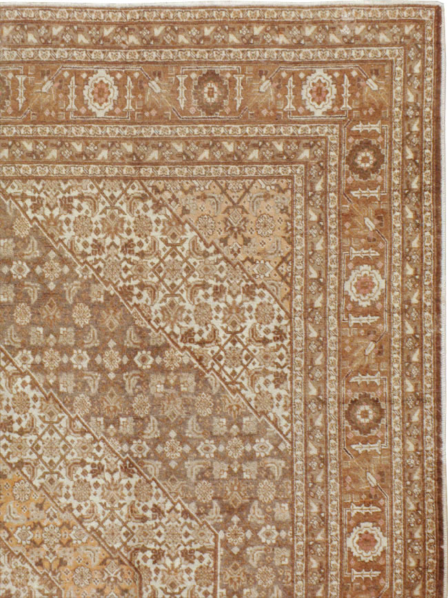 Antique Persian Tabriz Carpet, No.9405 - Galerie Shabab