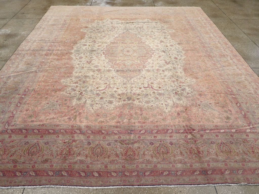 Antique Turkish Sivas Carpet, No.9415 - Galerie Shabab