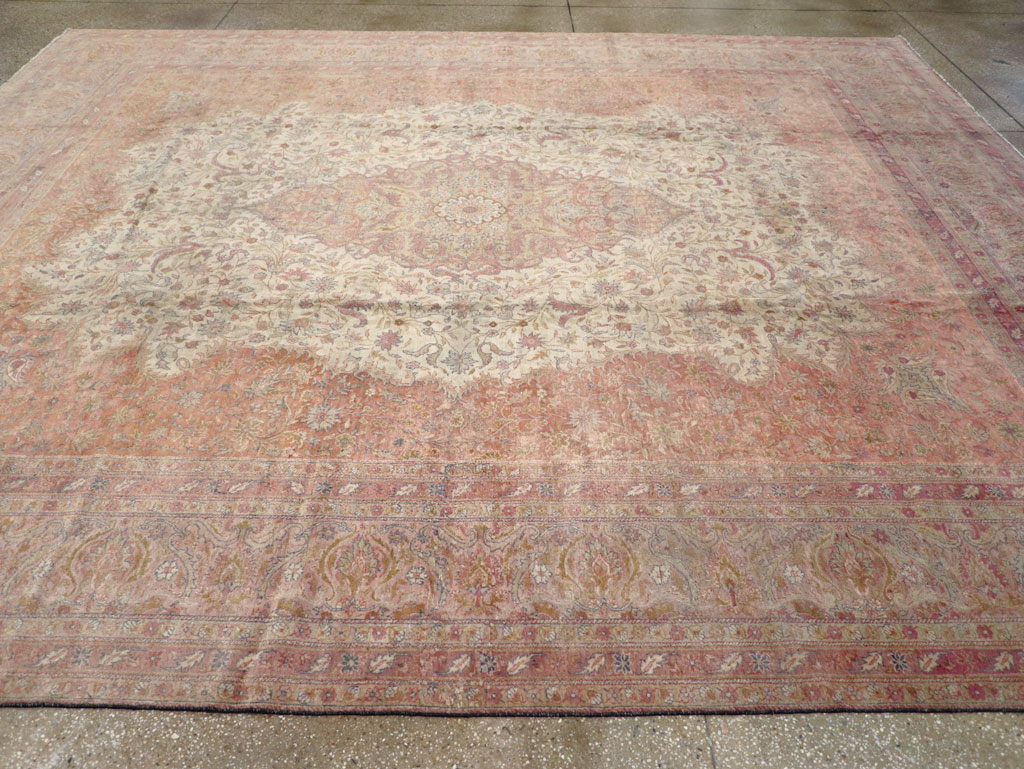 Antique Turkish Sivas Carpet, No.9415 - Galerie Shabab