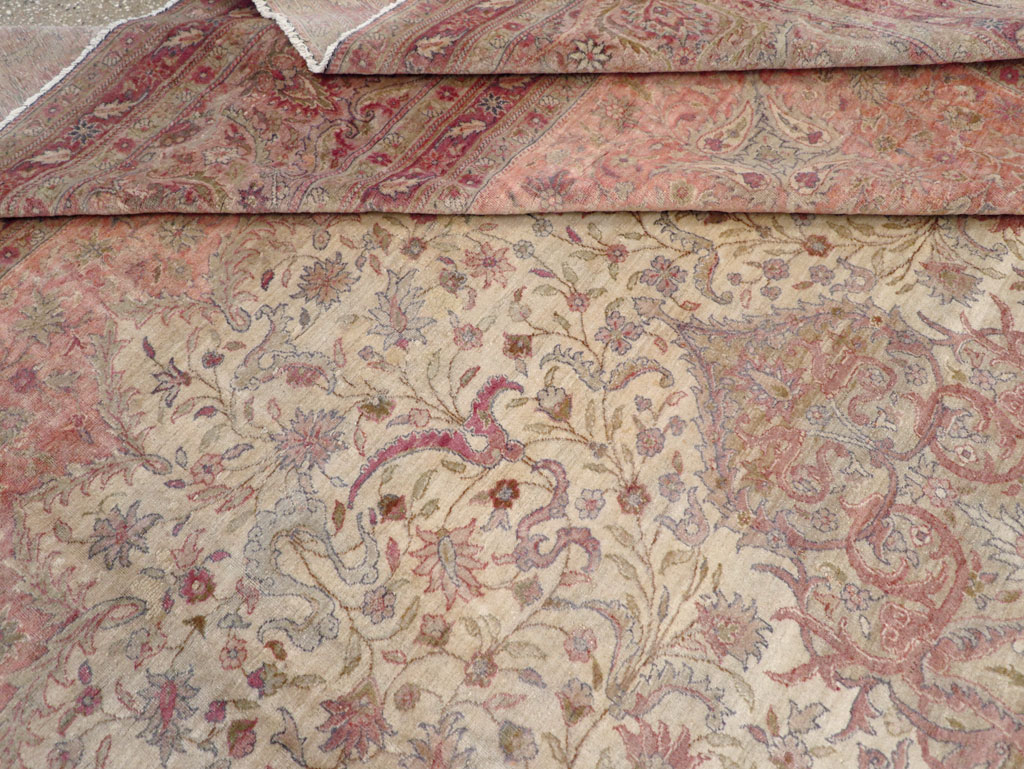 Antique Turkish Sivas Carpet, No.9415 - Galerie Shabab