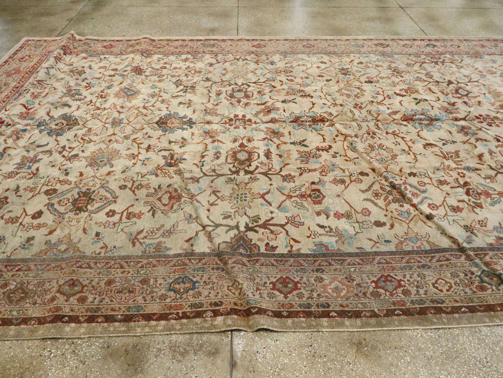 Antique Persian Mahal Gallery Rug, No.9457 - Galerie Shabab