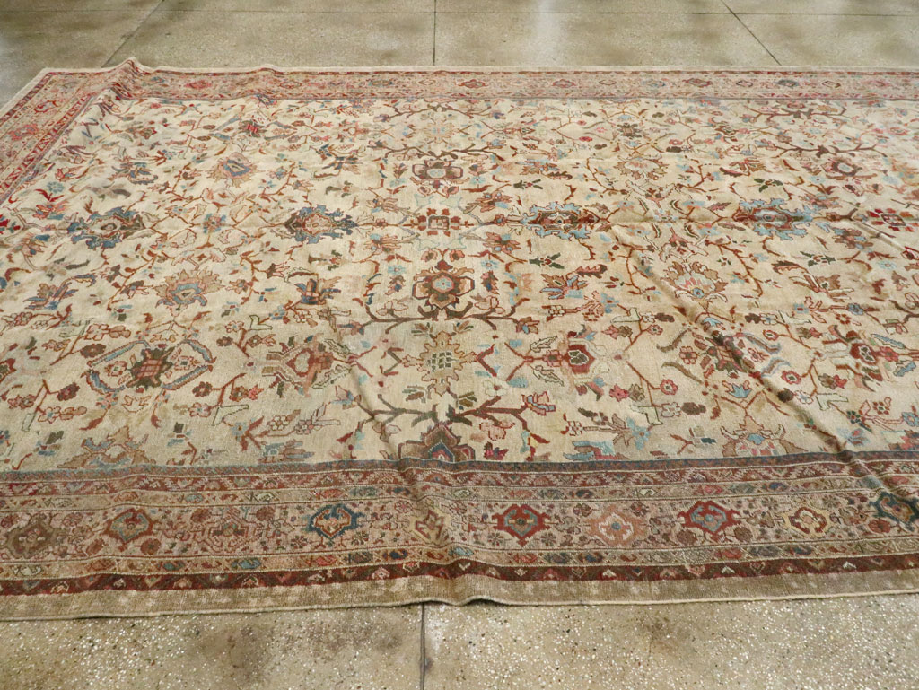 Antique Persian Mahal Gallery Rug, No.9457 - Galerie Shabab