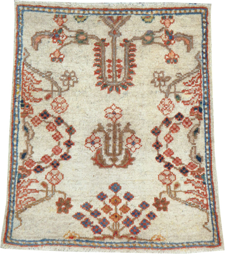 Antique Persian Mahal Rug, No.9460 - Galerie Shabab