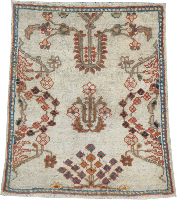 Antique Persian Mahal Rug, No.9460 - Galerie Shabab
