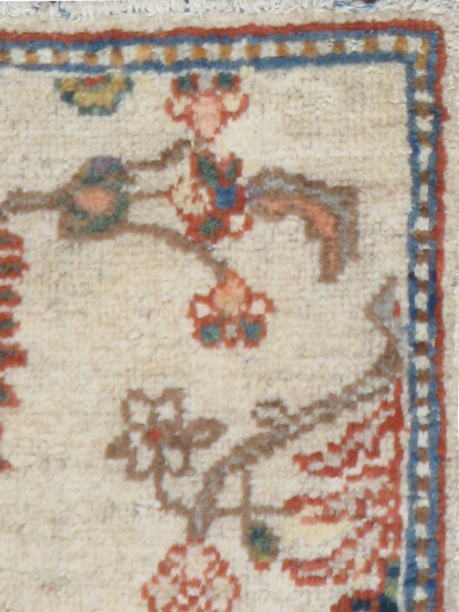 Antique Persian Mahal Rug, No.9460 - Galerie Shabab