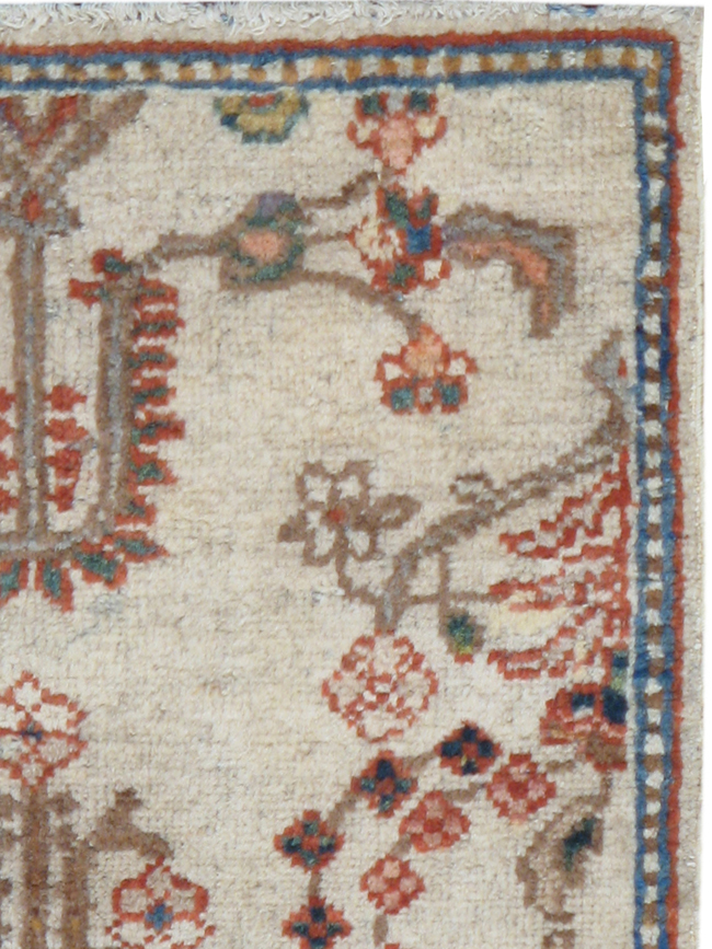 Antique Persian Mahal Rug, No.9460 - Galerie Shabab