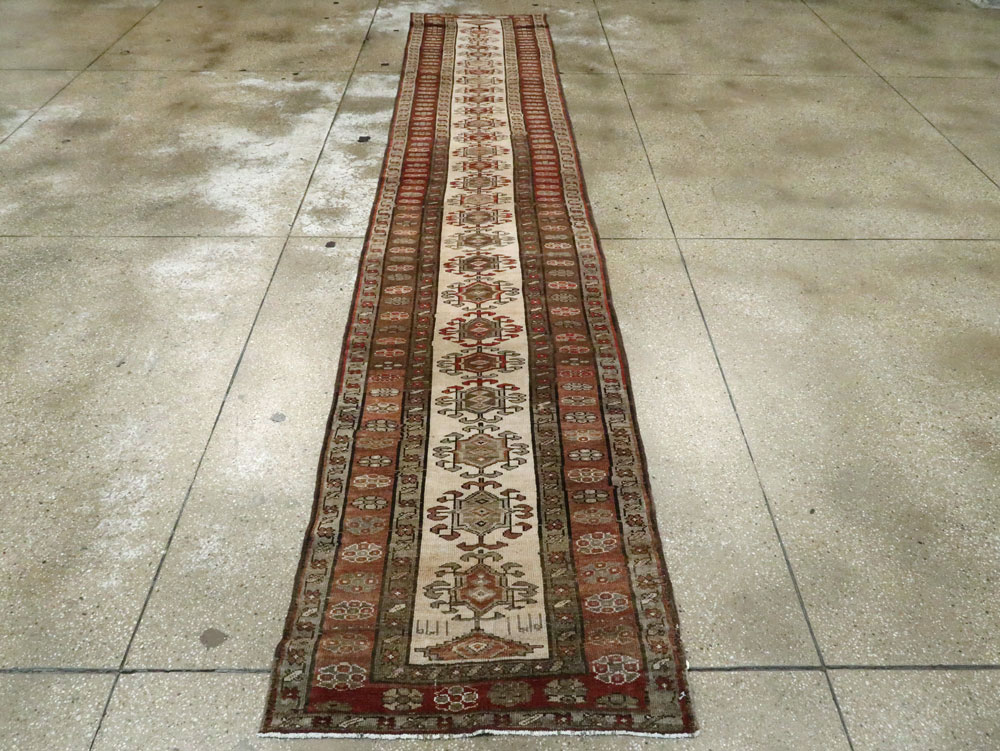 Antique Persian Kurdish Runner, No.9487 - Galerie Shabab