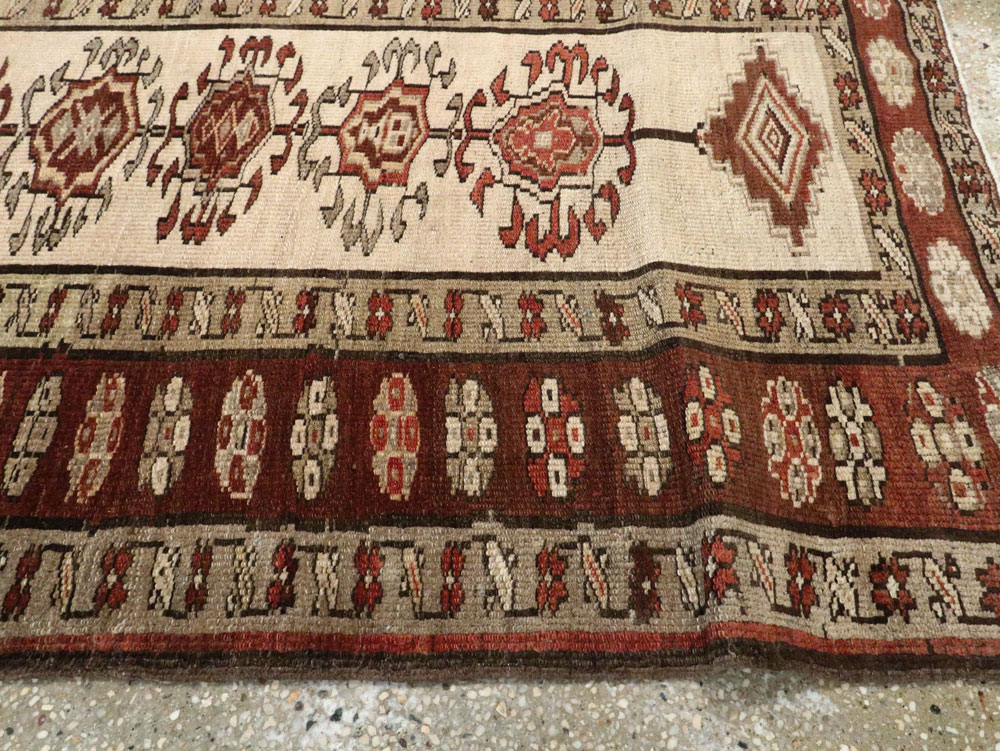 Antique Persian Kurdish Runner, No.9487 - Galerie Shabab